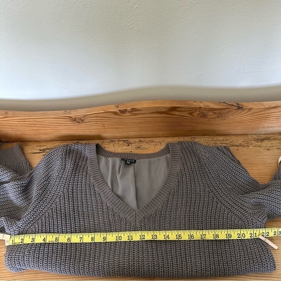 Torrid gray v-neck sweater. - Picture 12 of 14